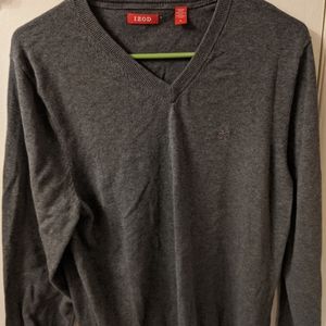 Men's pullover sweater